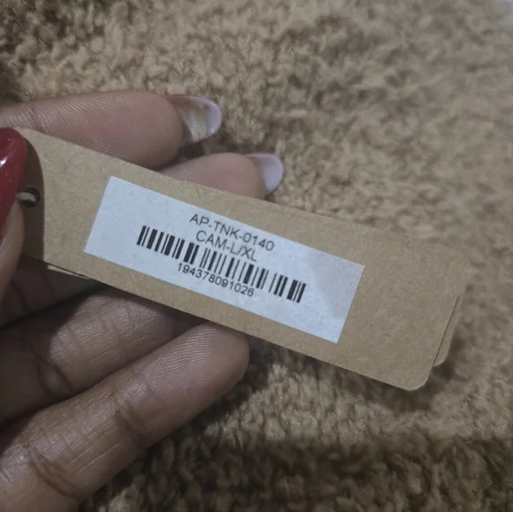 Skims Tan Cropped Sherpa Cozy Knit Tank Top Shirt, Size L/XL - Picture 5 of 6